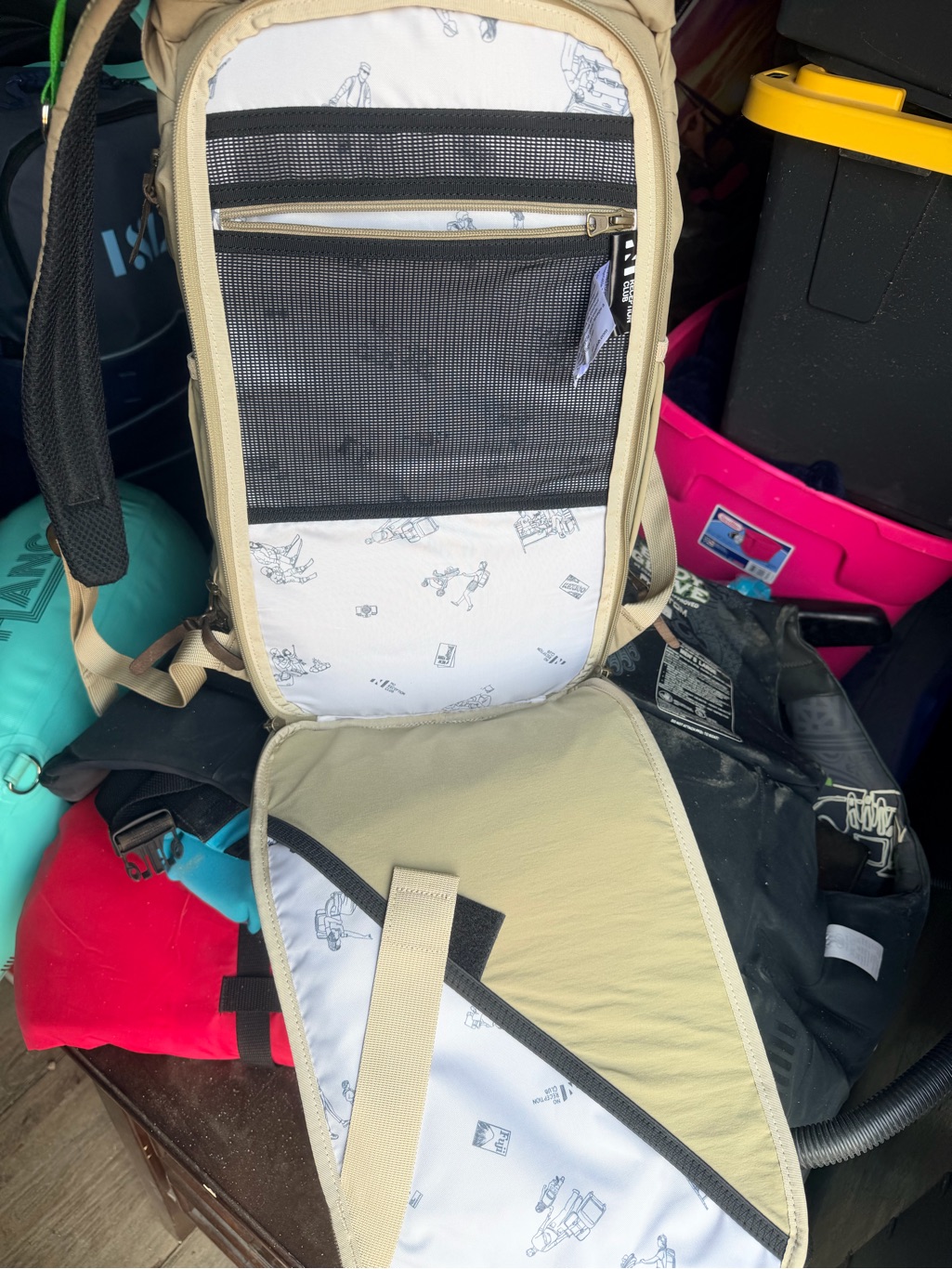 Kids Beige Drawstring Top Backpack No Reception — image 5 of 6
